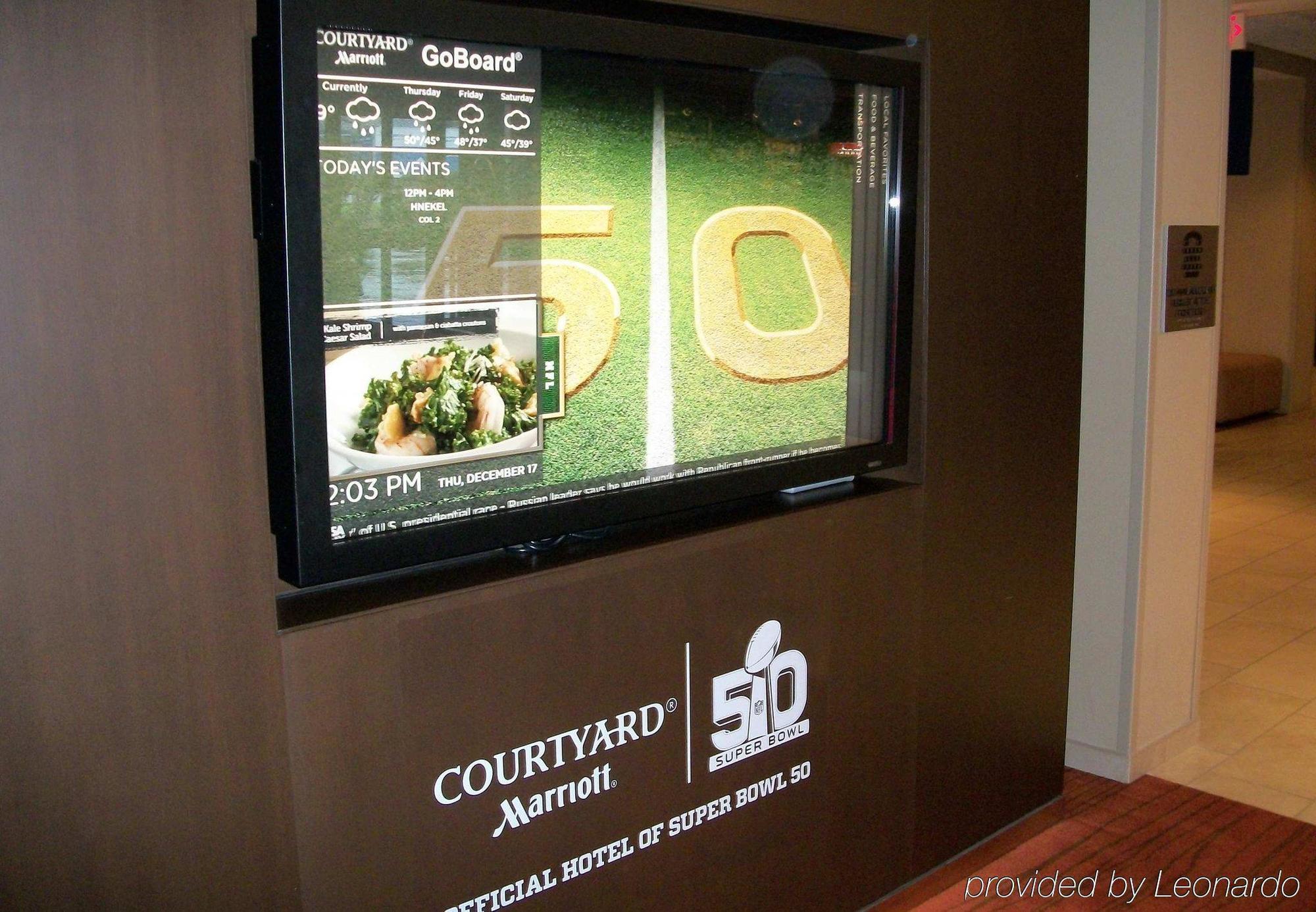 Courtyard By Marriott Portland Airport Hotel Exterior photo
